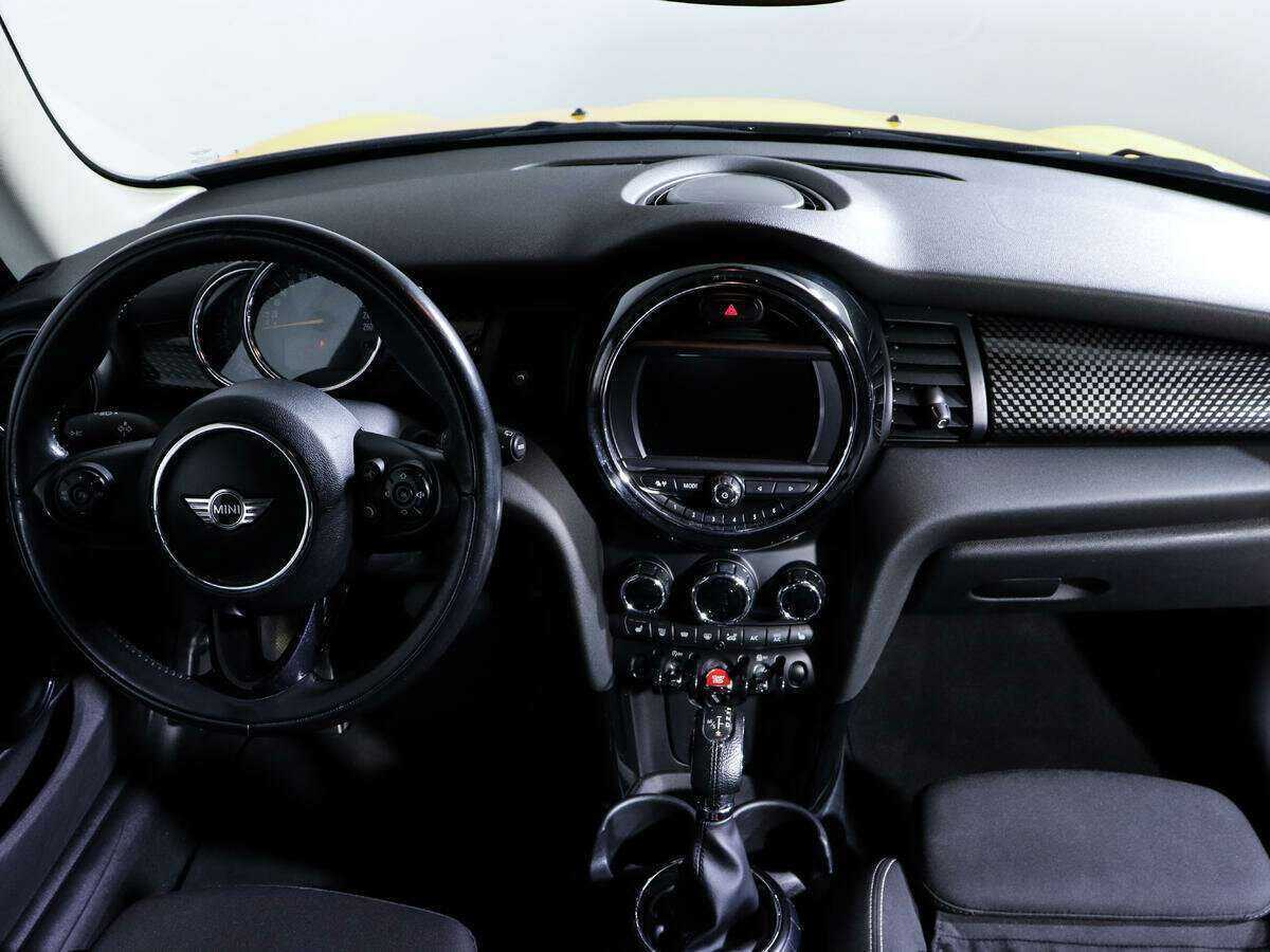 Купить Mini Hatch с пробегом. Фото: #11