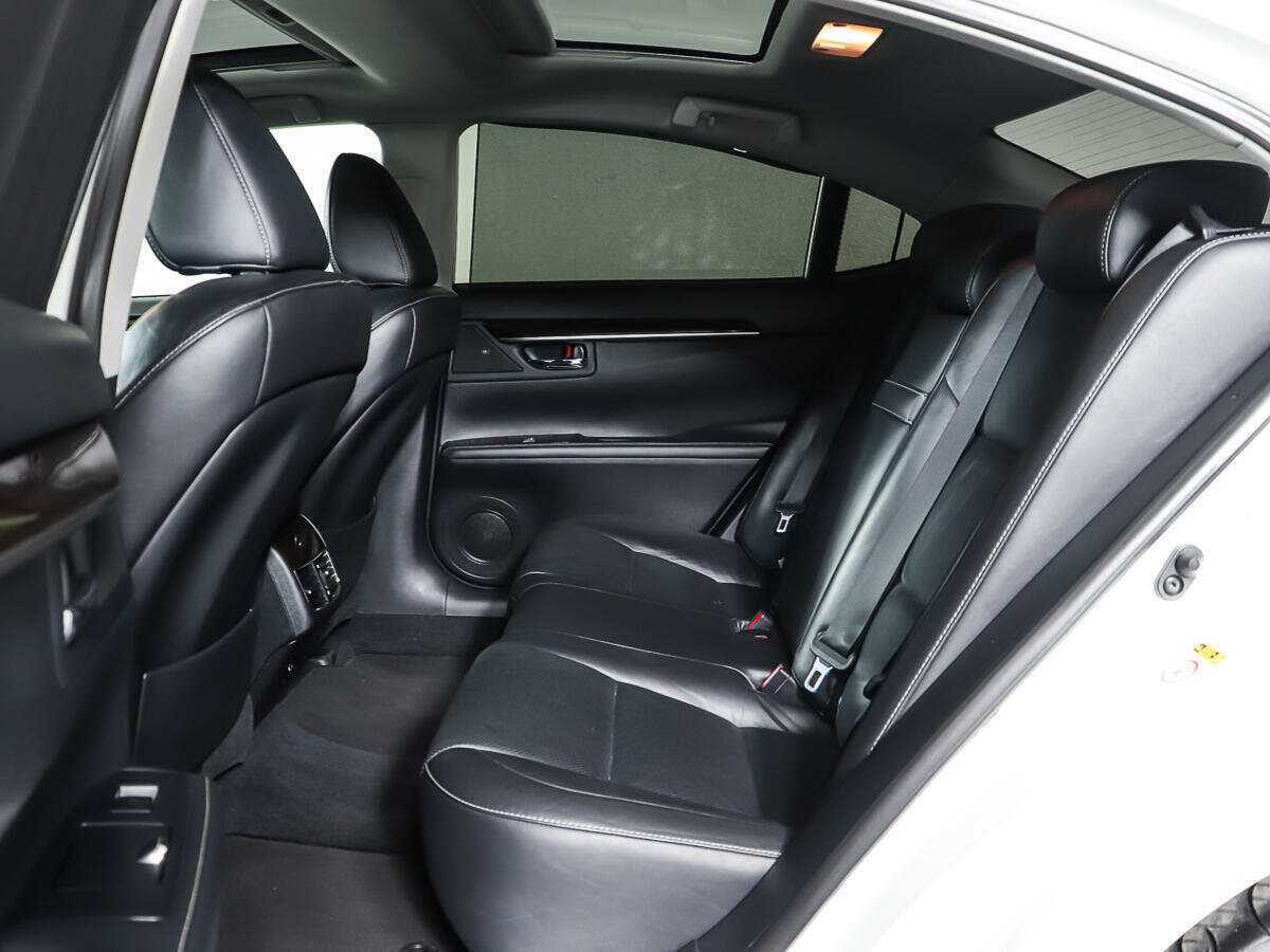 Купить Lexus ES с пробегом. Фото: #9