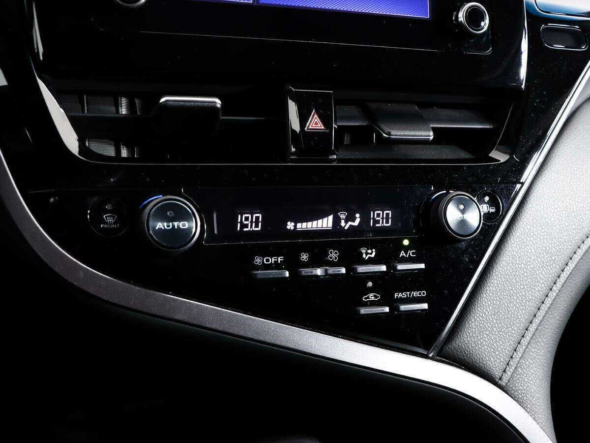 Купить Toyota Camry с пробегом. Фото: #15