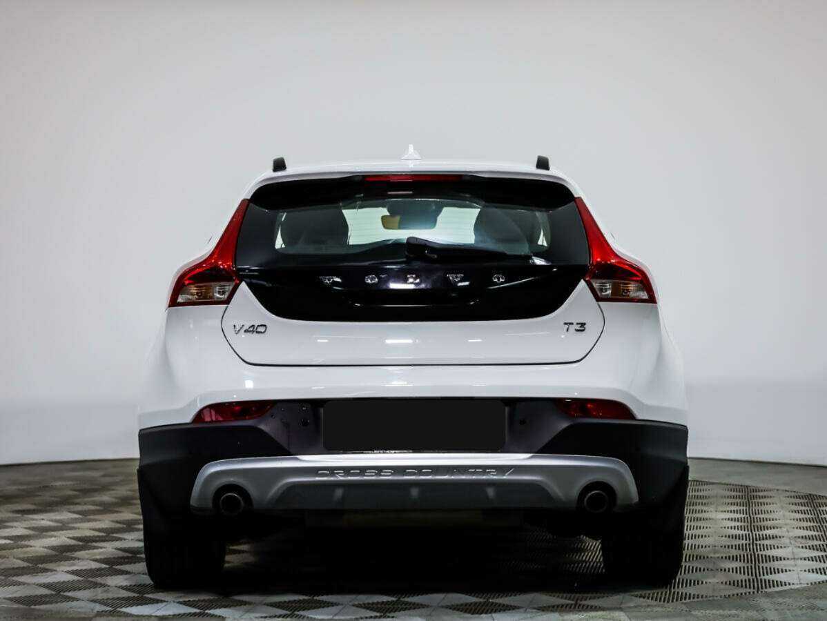 Купить Volvo V40 Cross Country с пробегом. Фото: #3