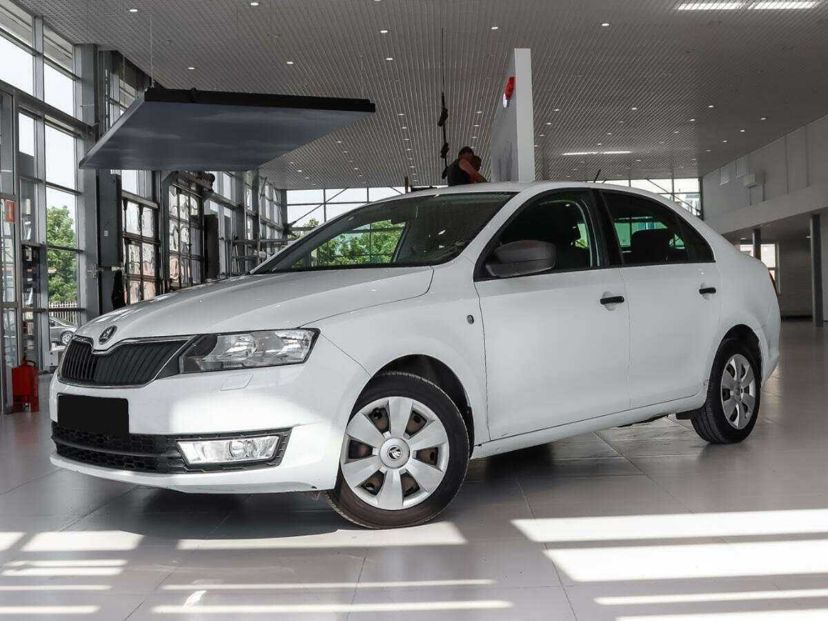 Купить Skoda Rapid с пробегом. Посмотреть фото
