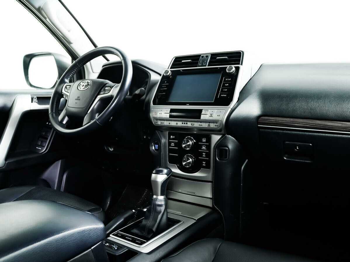 Купить Toyota Land Cruiser Prado с пробегом. Фото: #4