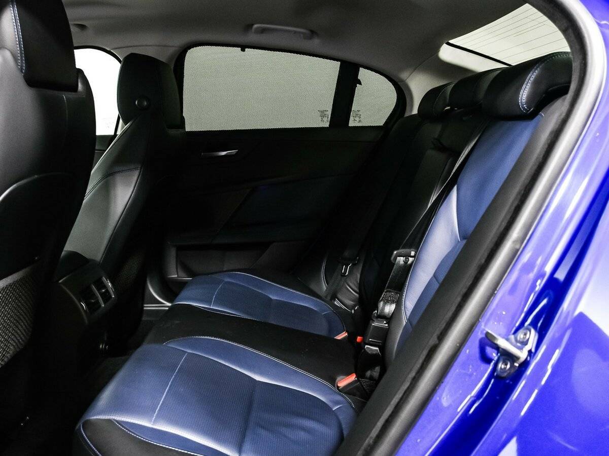 Купить Jaguar XE с пробегом. Фото: #11