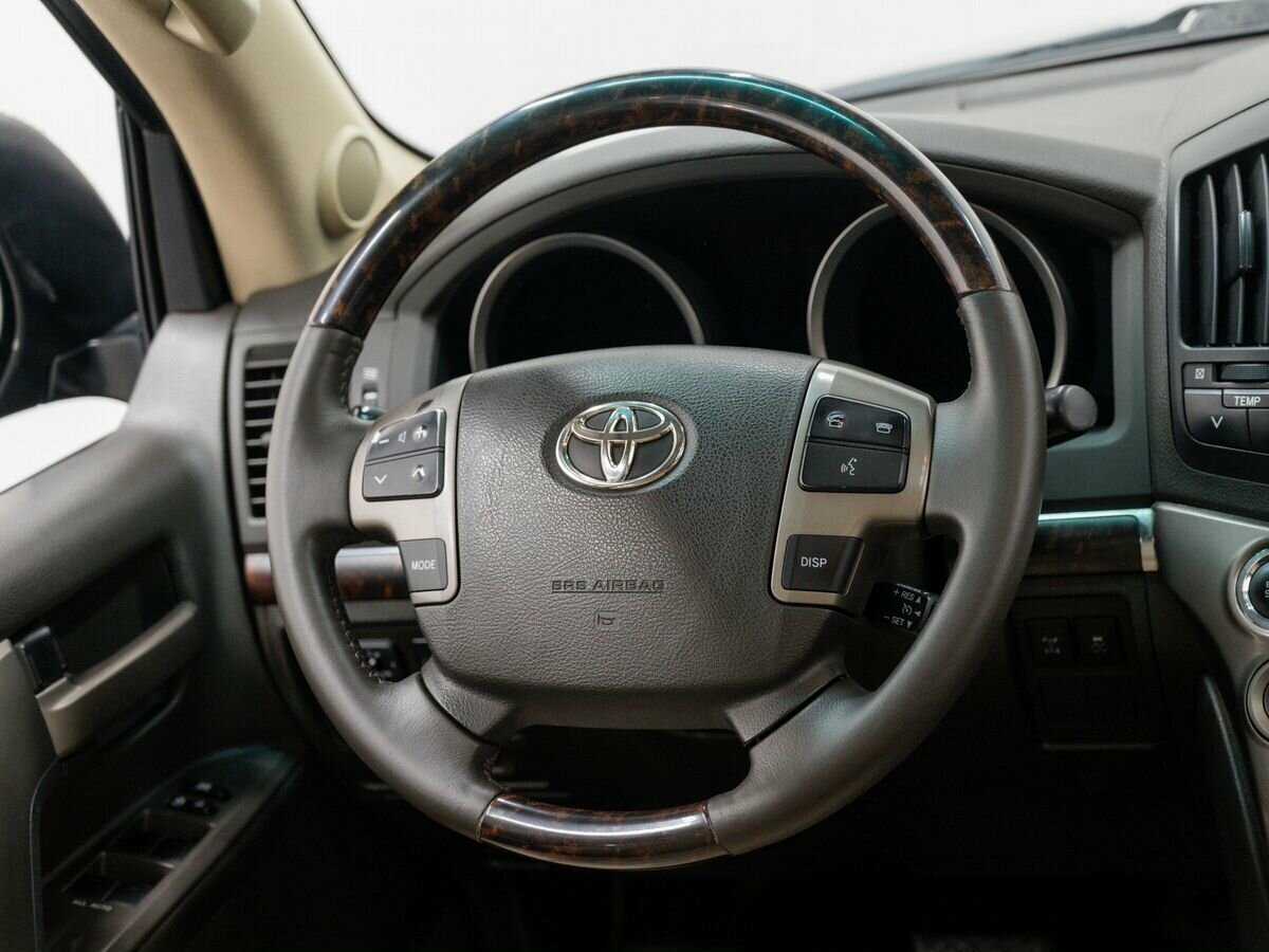 Купить Toyota Land Cruiser с пробегом. Фото: #11