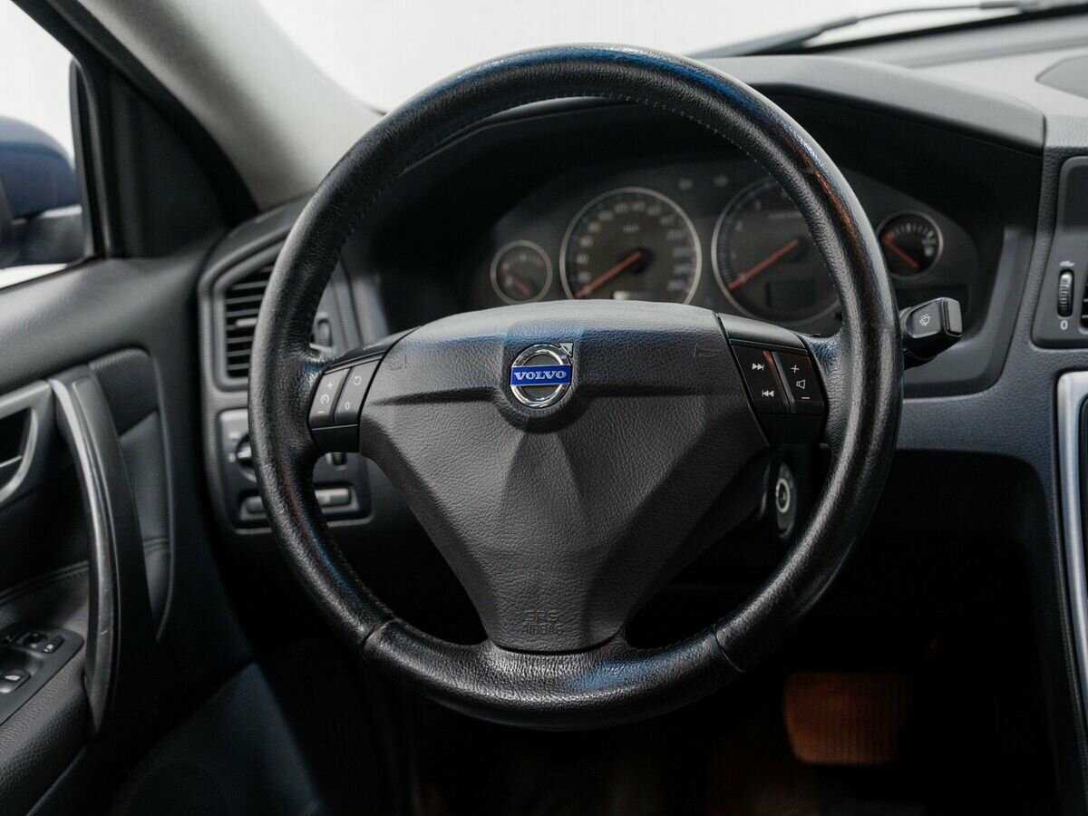 Купить Volvo S60 с пробегом. Фото: #10