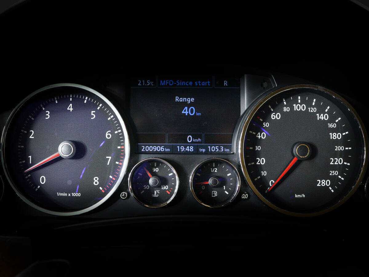 Купить Volkswagen Touareg с пробегом. Фото: #10