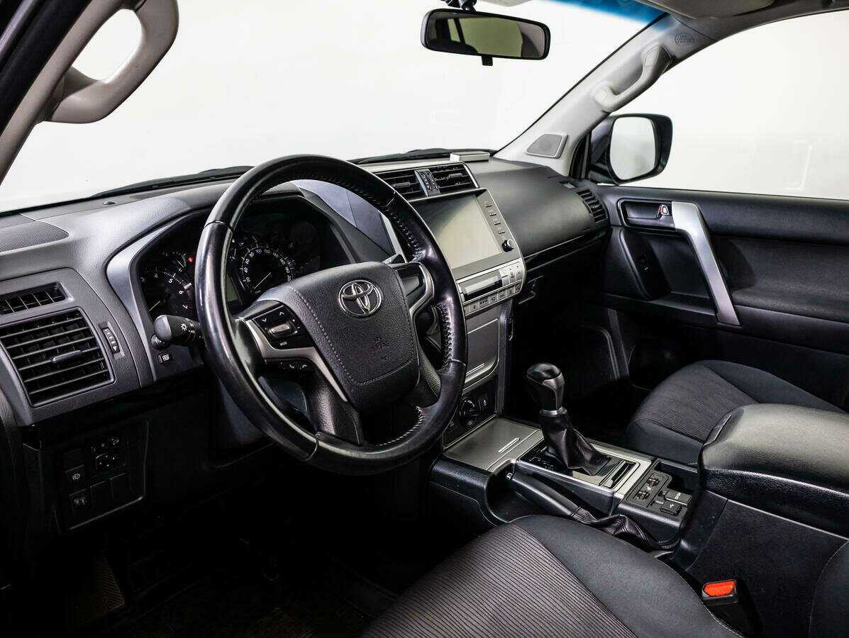 Купить Toyota Land Cruiser Prado с пробегом. Фото: #8