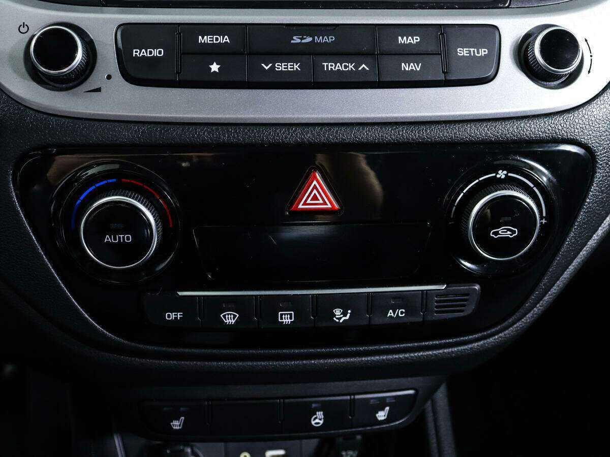 Купить Hyundai Solaris с пробегом. Фото: #18