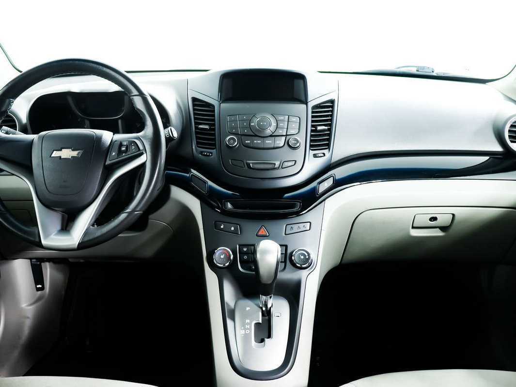 Купить Chevrolet Orlando с пробегом. Фото: #10