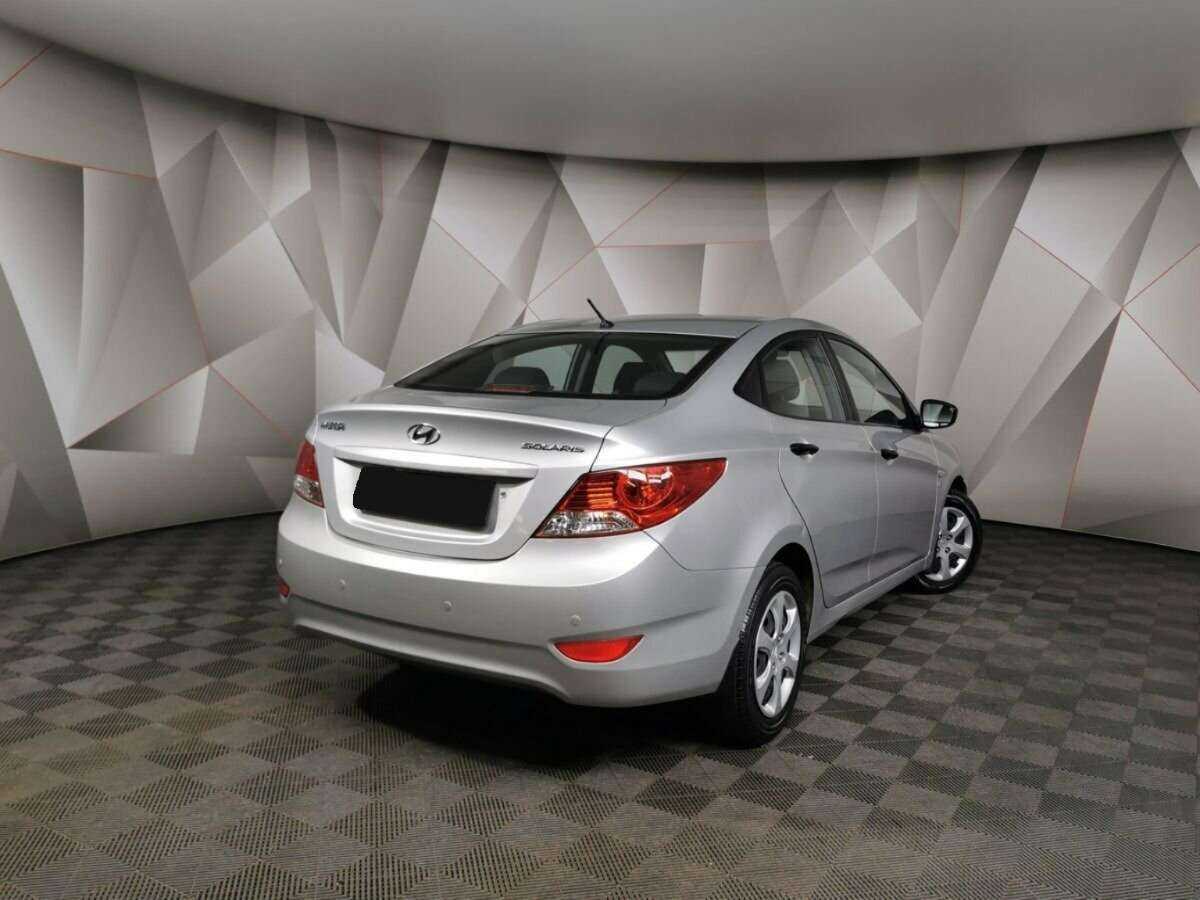Купить Hyundai Solaris с пробегом. Фото: #1