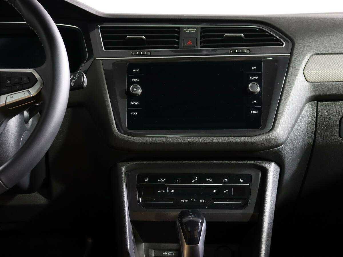 Купить Volkswagen Tiguan с пробегом. Фото: #9