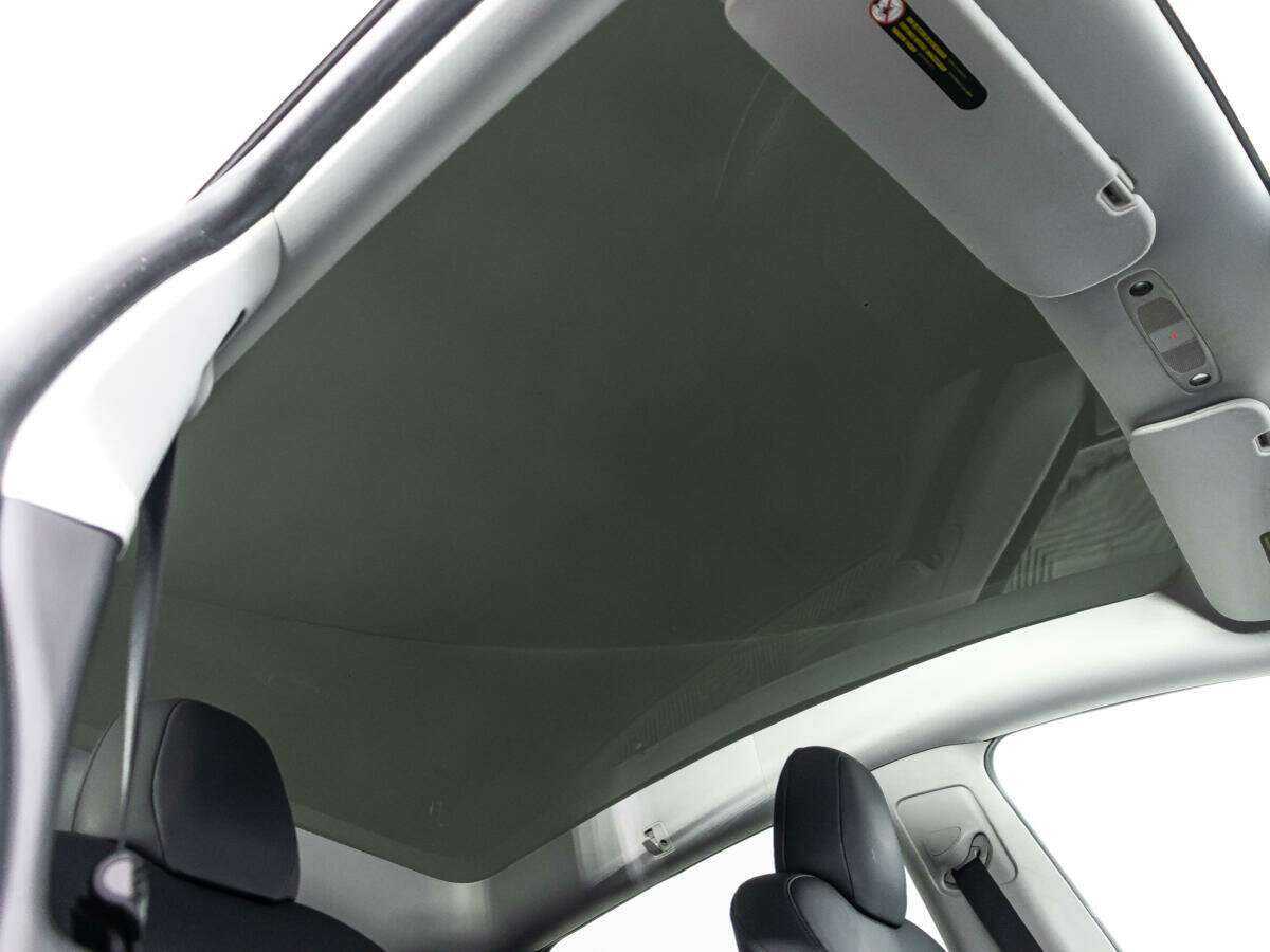 Купить Tesla Model Y с пробегом. Фото: #13