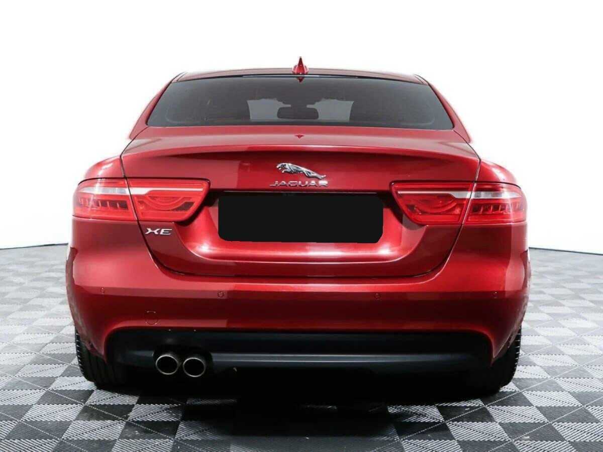 Купить Jaguar XE с пробегом. Фото: #5