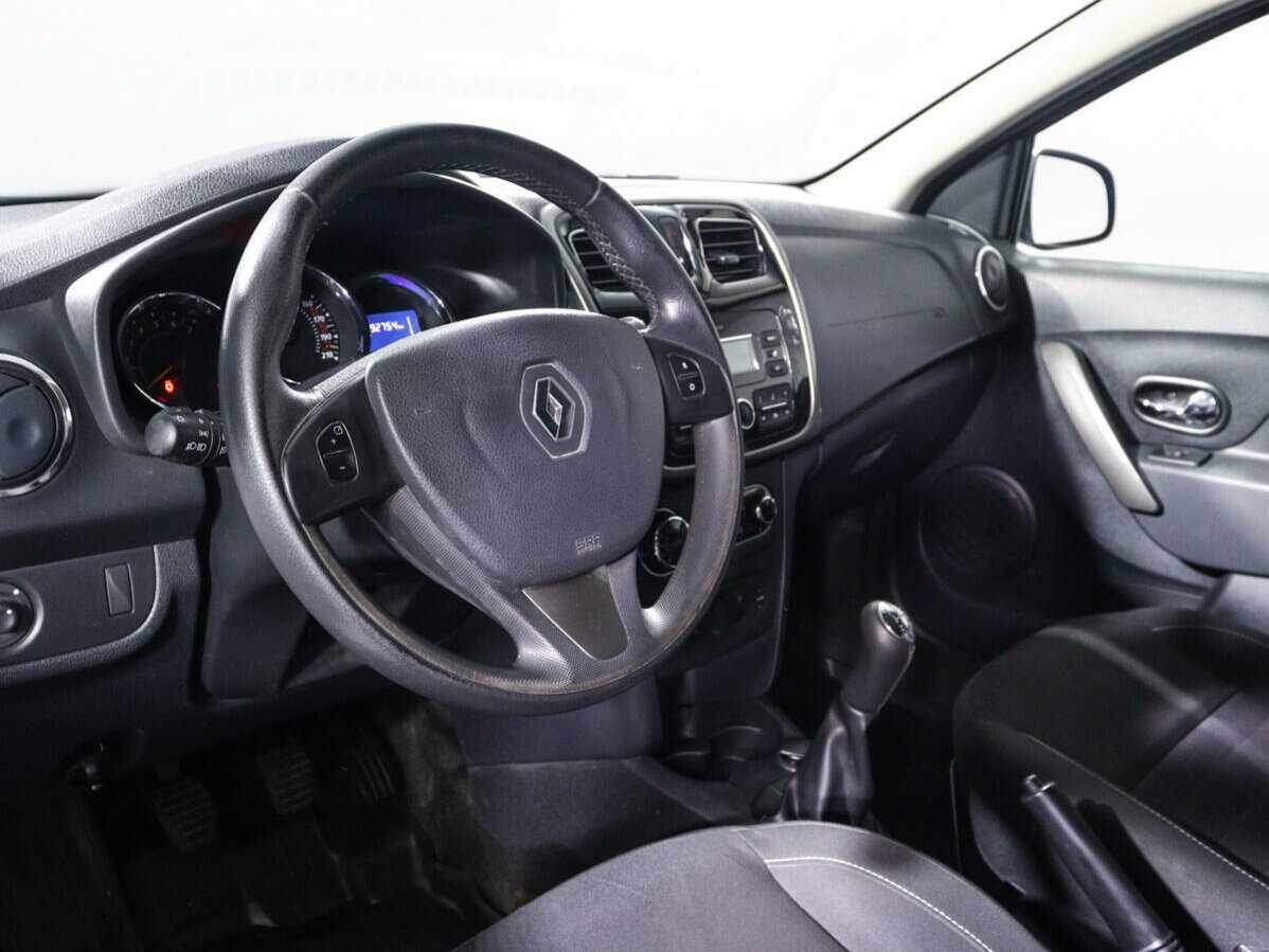 Купить Renault Sandero с пробегом. Фото: #11
