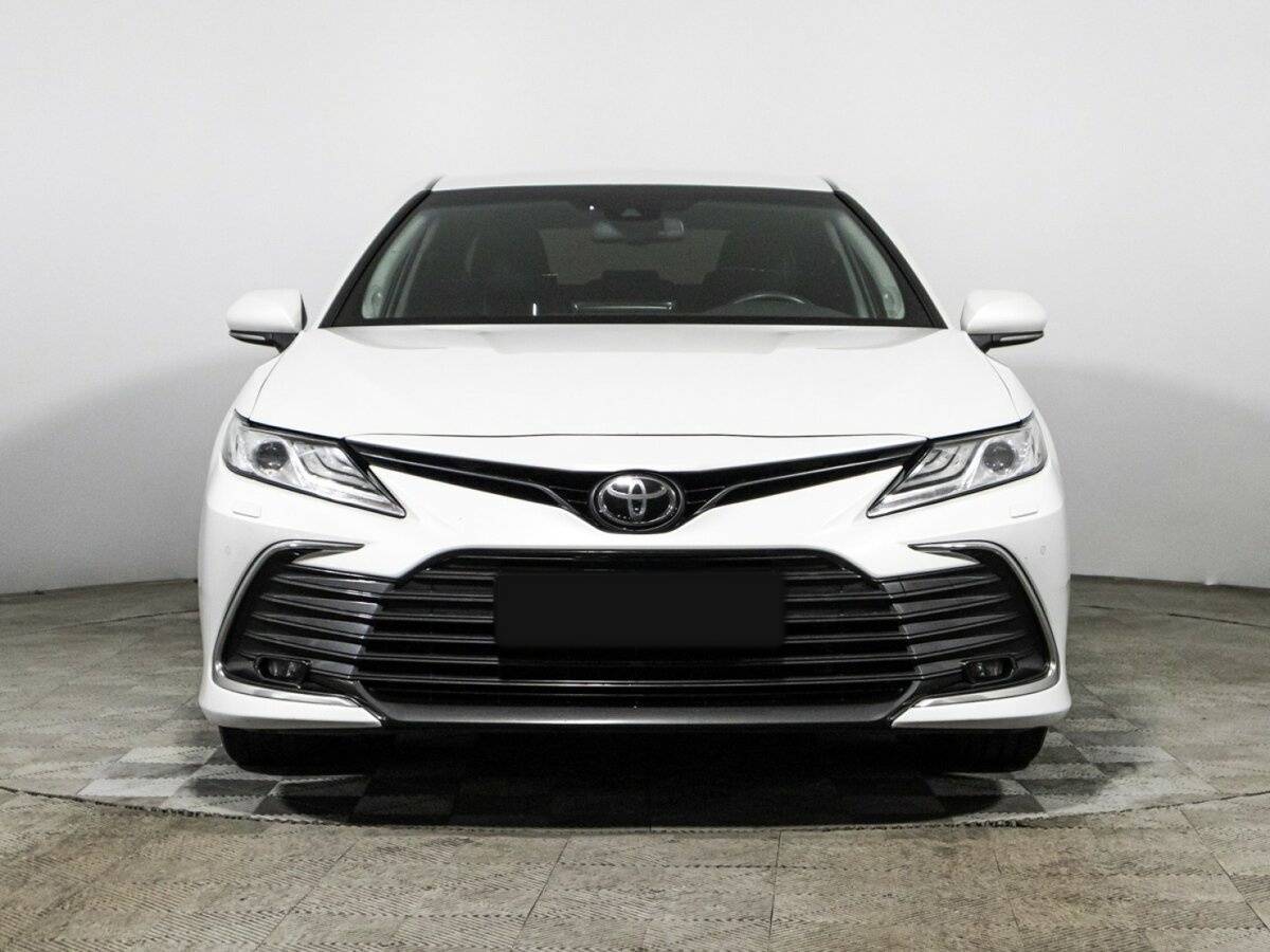Купить Toyota Camry с пробегом. Фото: #1