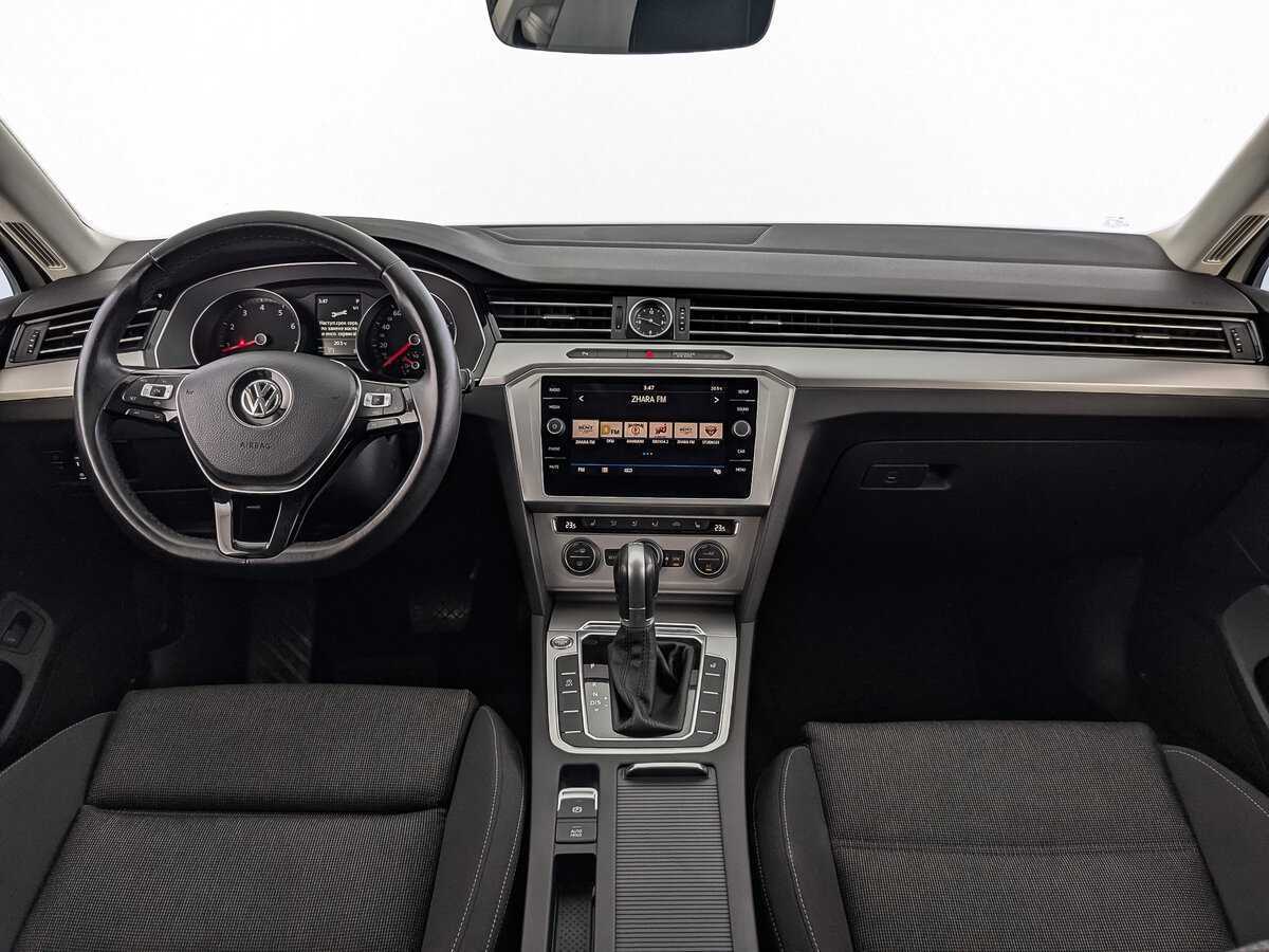 Купить Volkswagen Passat с пробегом. Фото: #13