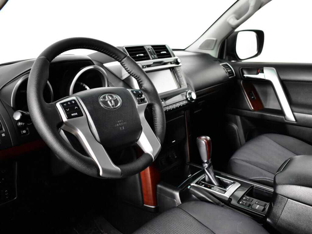Купить Toyota Land Cruiser Prado с пробегом. Фото: #12