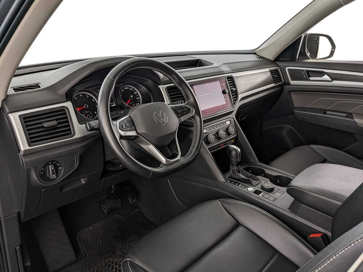 Купить Volkswagen Teramont с пробегом. Фото: #10