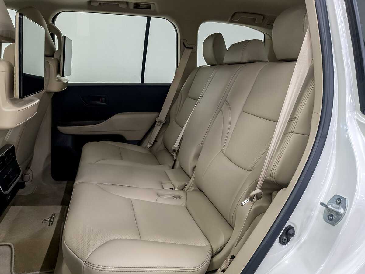 Купить Toyota Land Cruiser с пробегом. Фото: #11