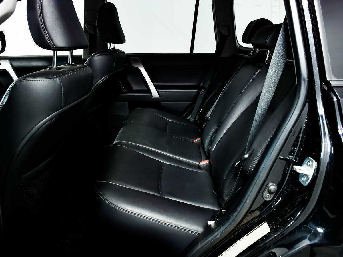 Купить Toyota Land Cruiser Prado с пробегом. Фото: #11