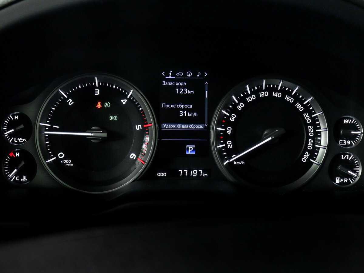 Купить Toyota Land Cruiser с пробегом. Фото: #10