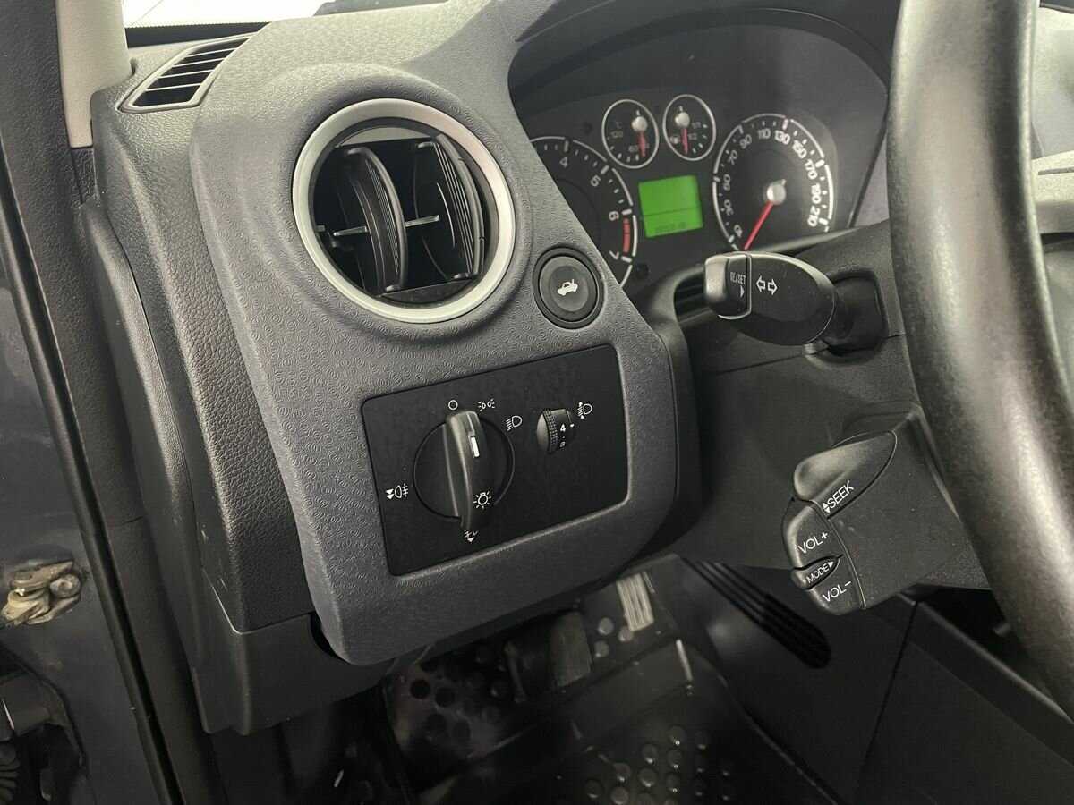 Купить Ford Fusion с пробегом. Фото: #8