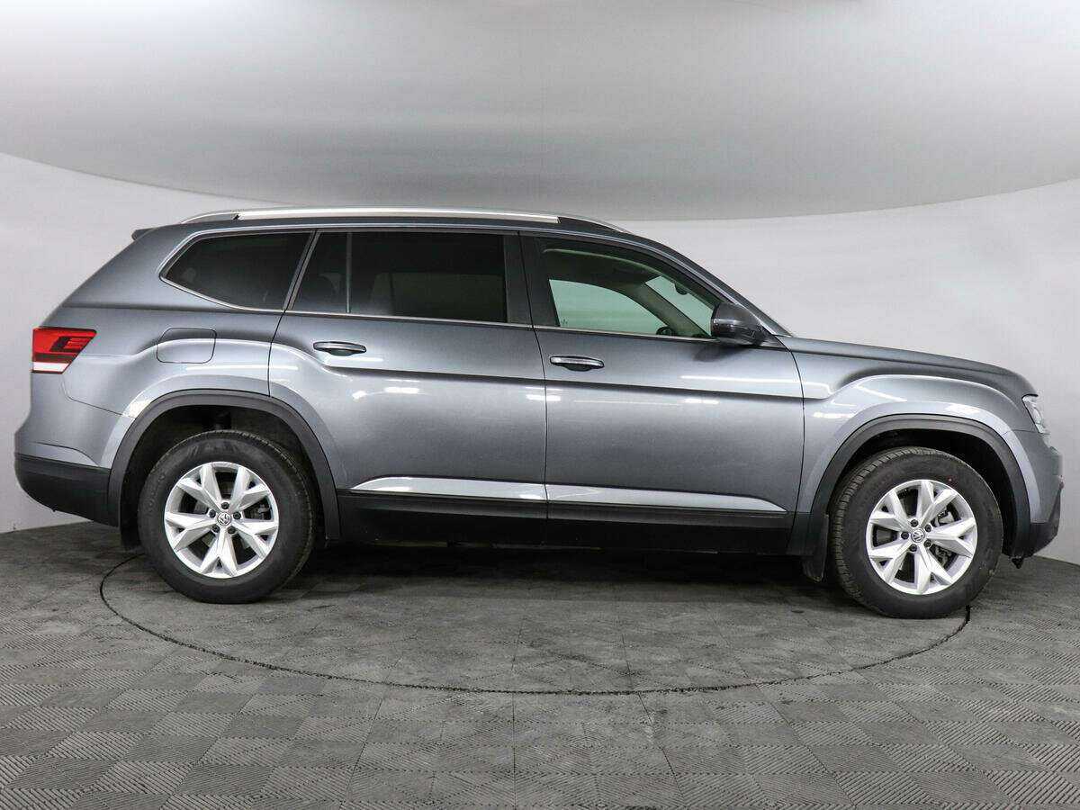 Купить Volkswagen Teramont с пробегом. Фото: #3