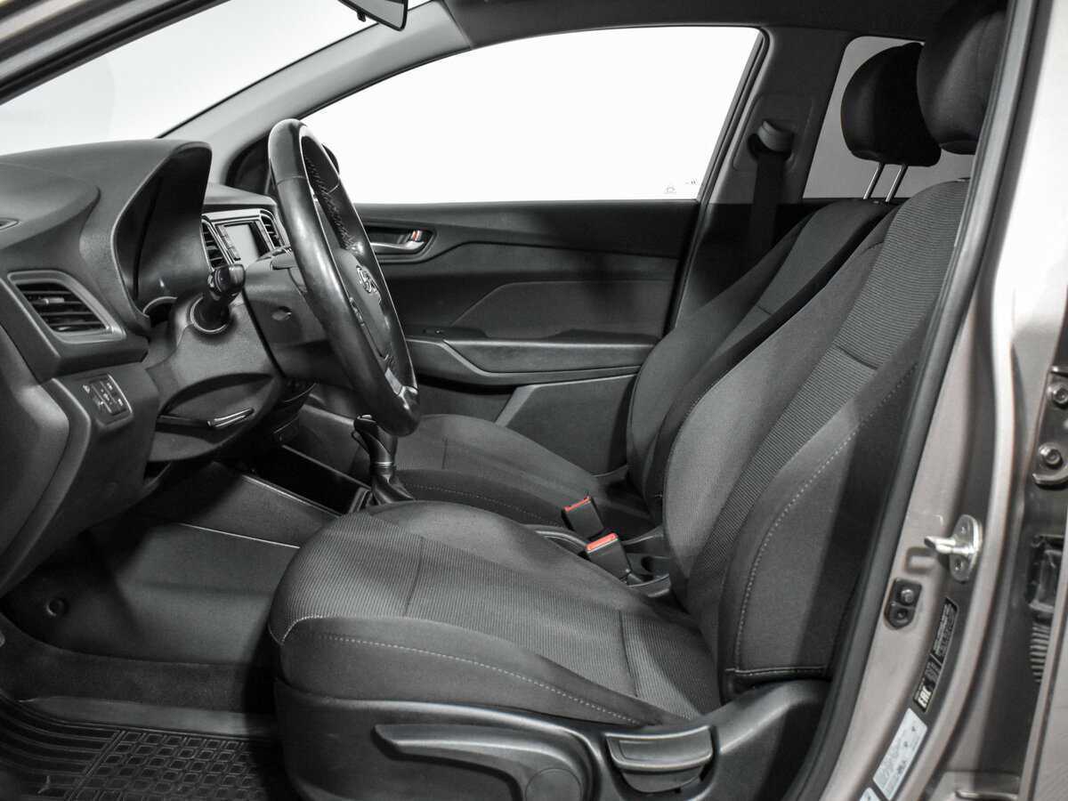 Купить Hyundai Solaris с пробегом. Фото: #10
