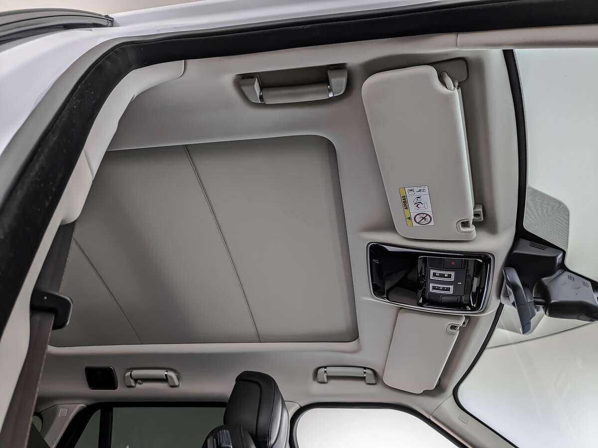 Купить Land Rover Range Rover с пробегом. Фото: #17
