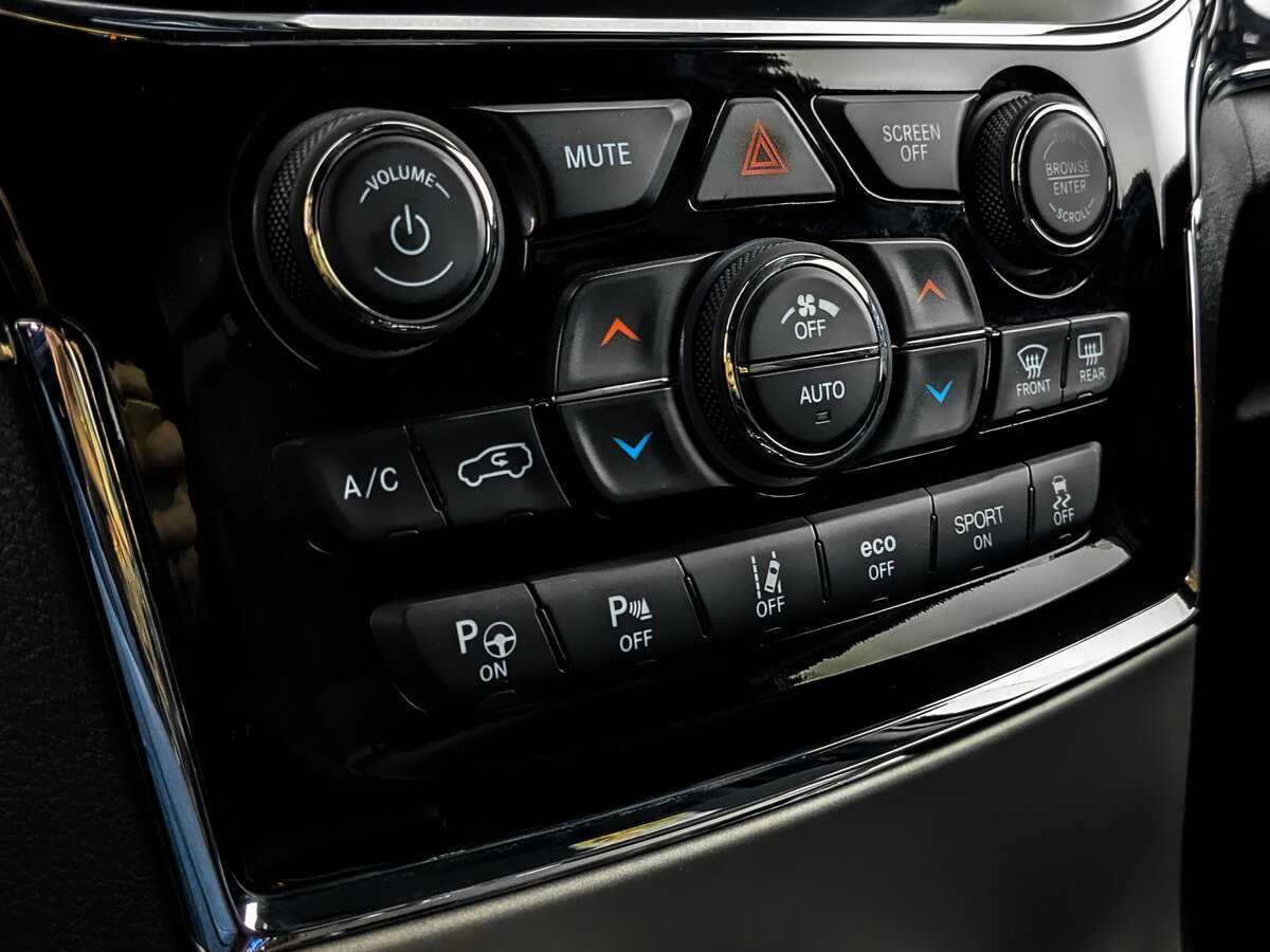 Купить Jeep Grand Cherokee с пробегом. Фото: #21