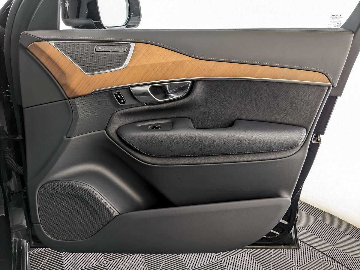Купить Volvo XC90 с пробегом. Фото: #20