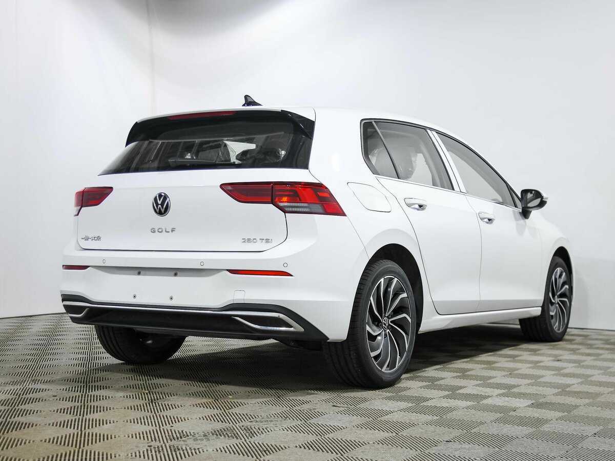 Купить Volkswagen Golf с пробегом. Фото: #2