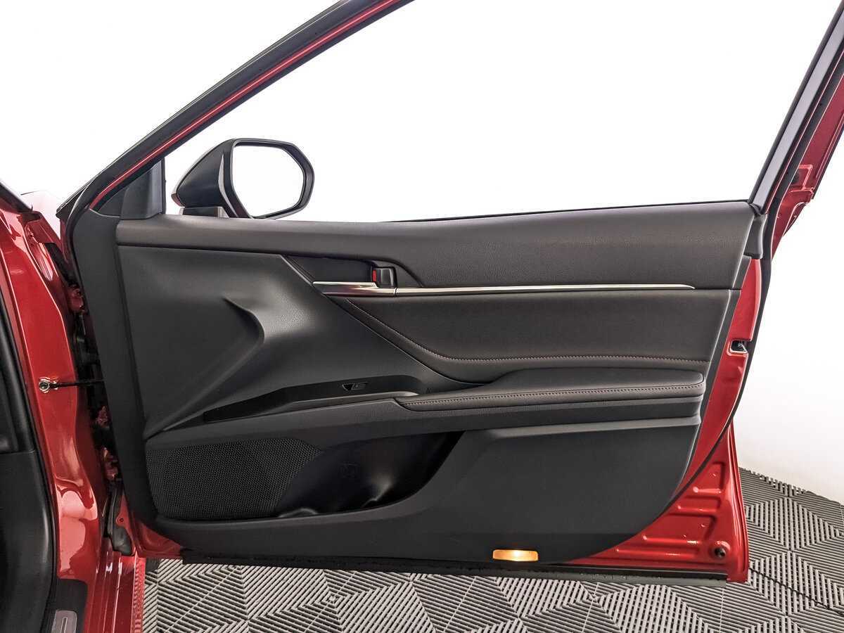 Купить Toyota Camry с пробегом. Фото: #22