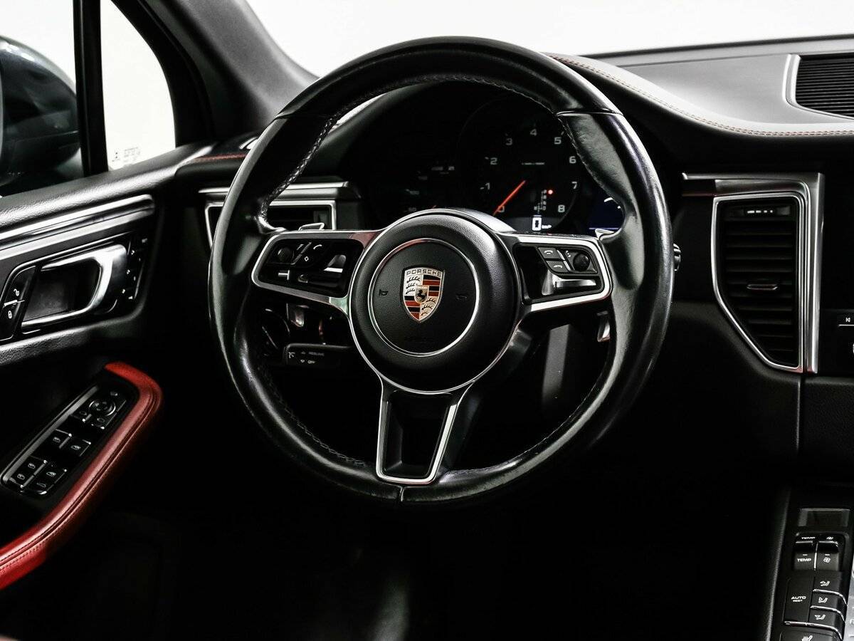 Купить Porsche Macan с пробегом. Фото: #14