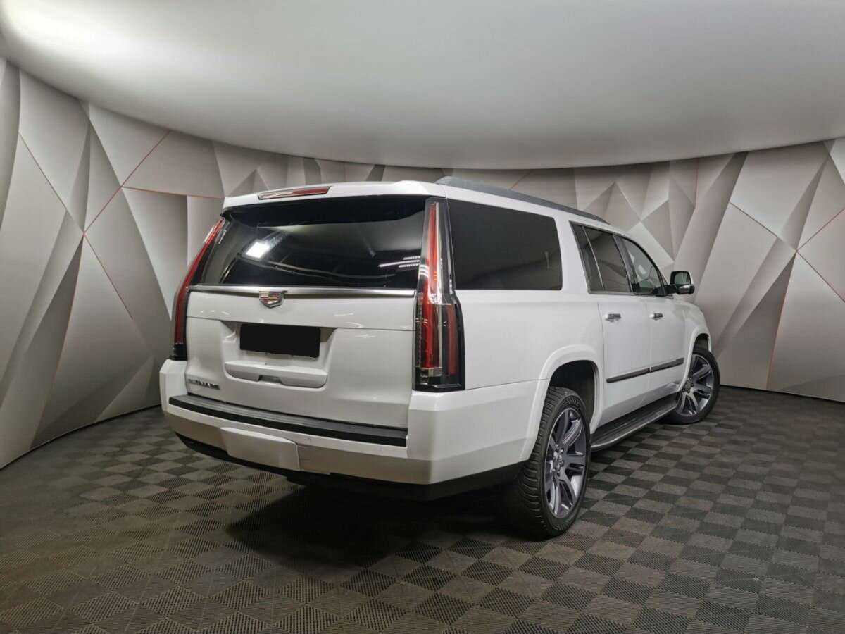 Купить Cadillac Escalade с пробегом. Фото: #1