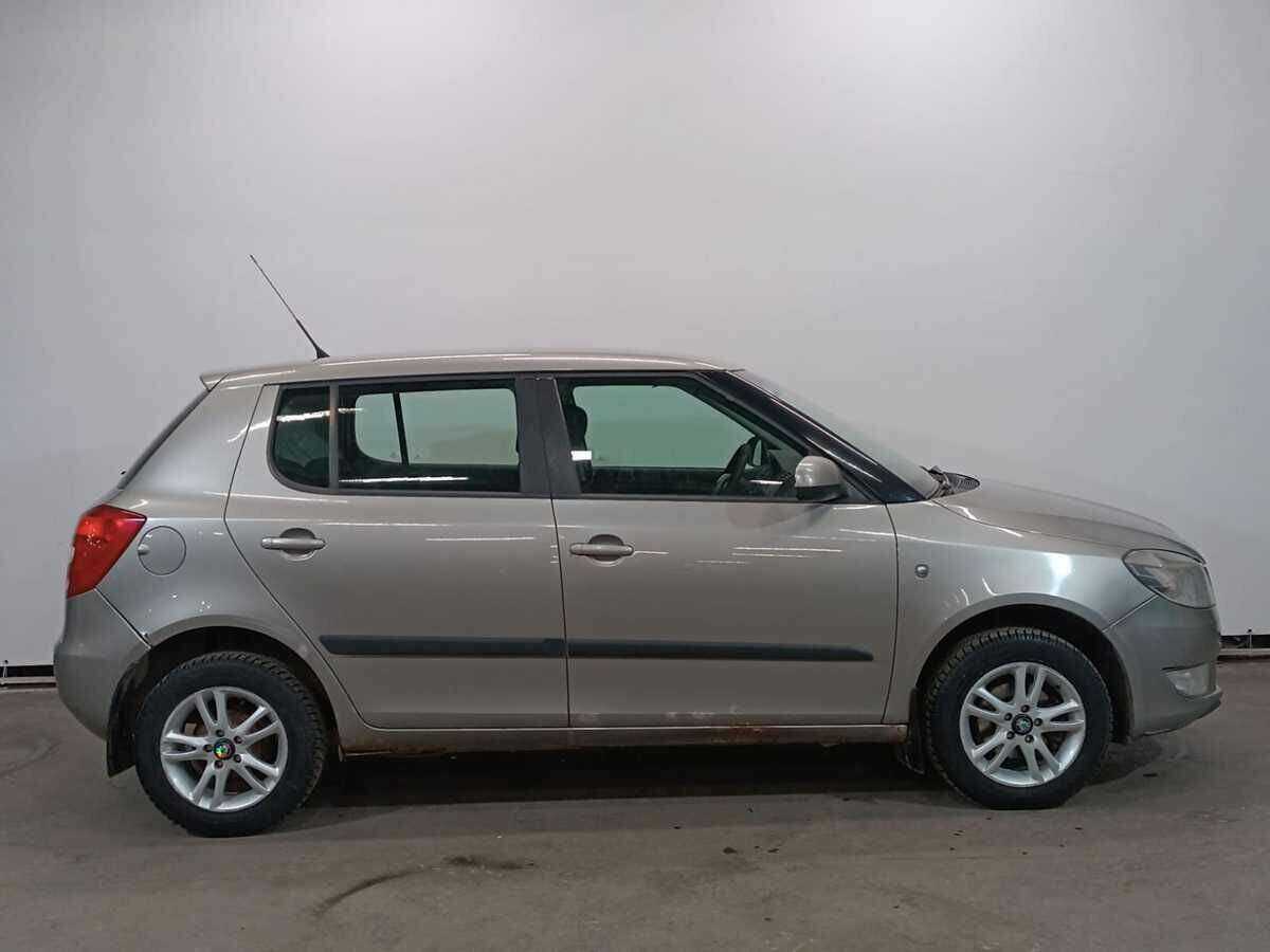 Купить Skoda Fabia с пробегом. Фото: #3