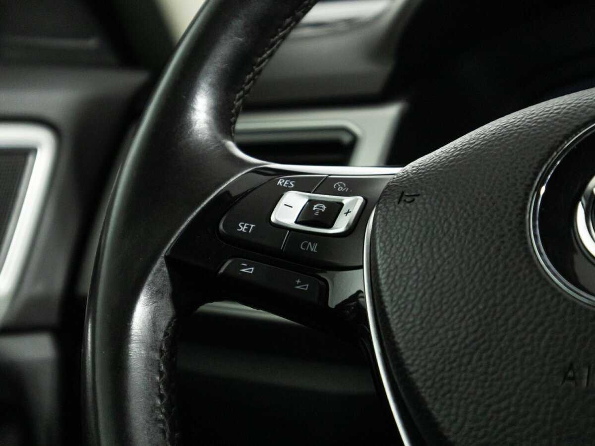Купить Volkswagen Teramont с пробегом. Фото: #24