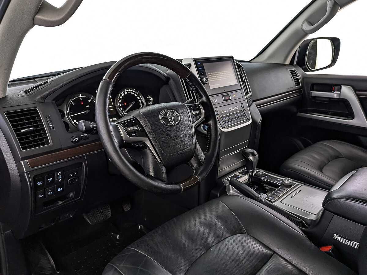 Купить Toyota Land Cruiser с пробегом. Фото: #14