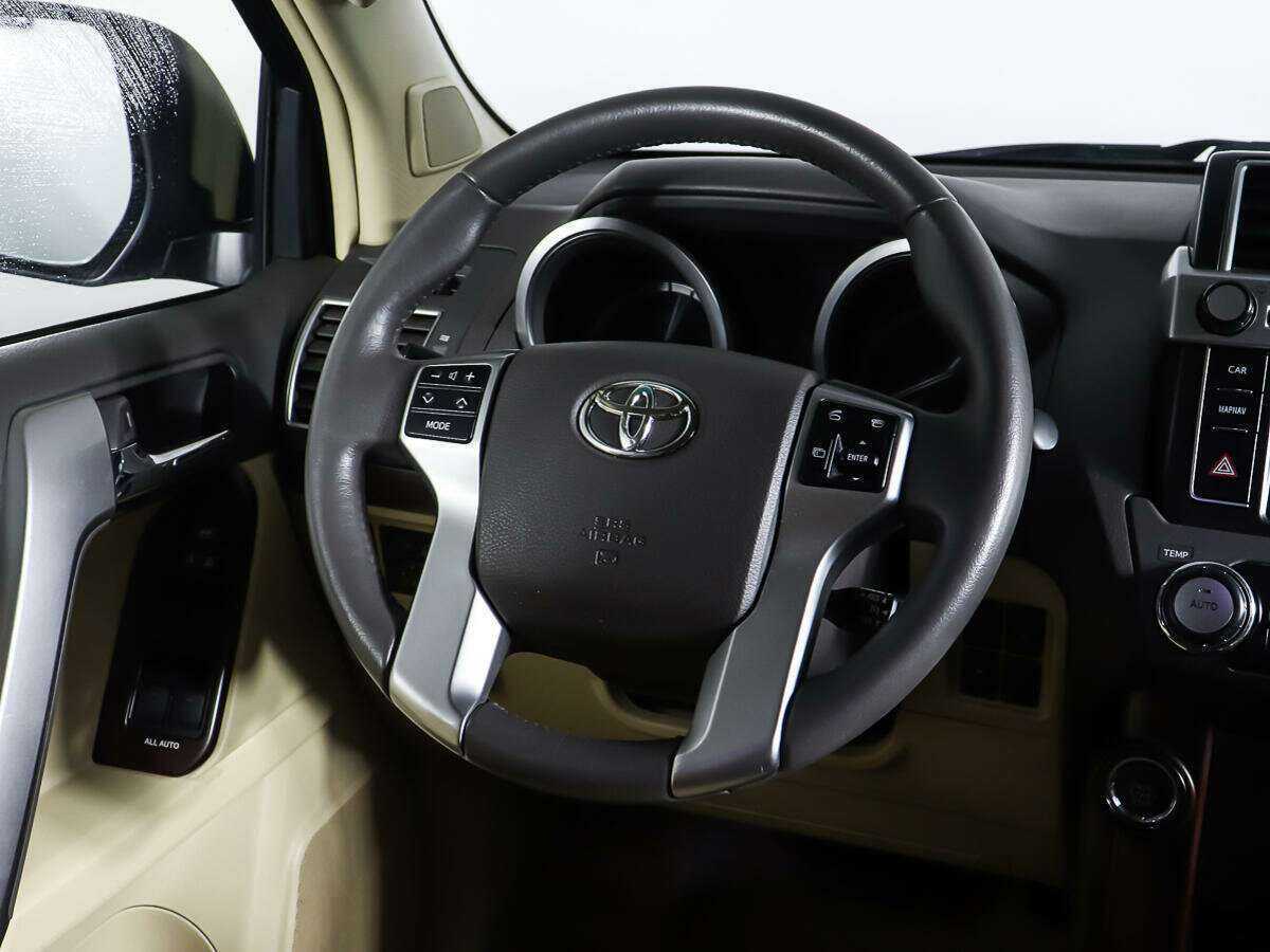 Купить Toyota Land Cruiser Prado с пробегом. Фото: #14