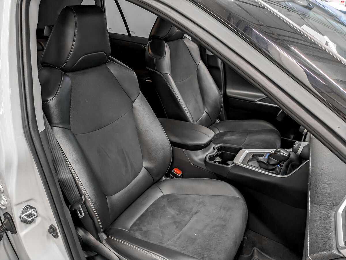 Купить Toyota RAV4 с пробегом. Фото: #18
