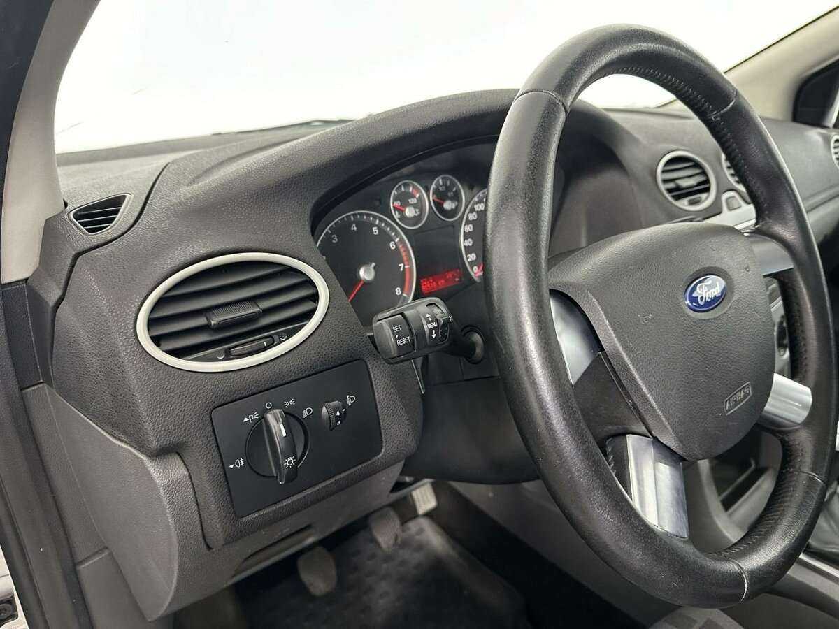 Купить Ford Focus с пробегом. Фото: #8