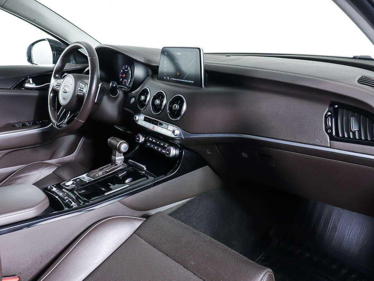 Купить Kia Stinger с пробегом. Фото: #8