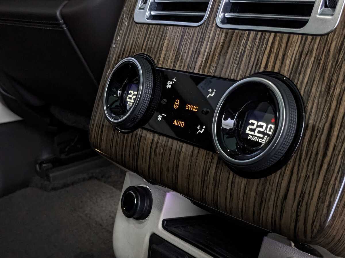 Купить Land Rover Range Rover с пробегом. Фото: #15