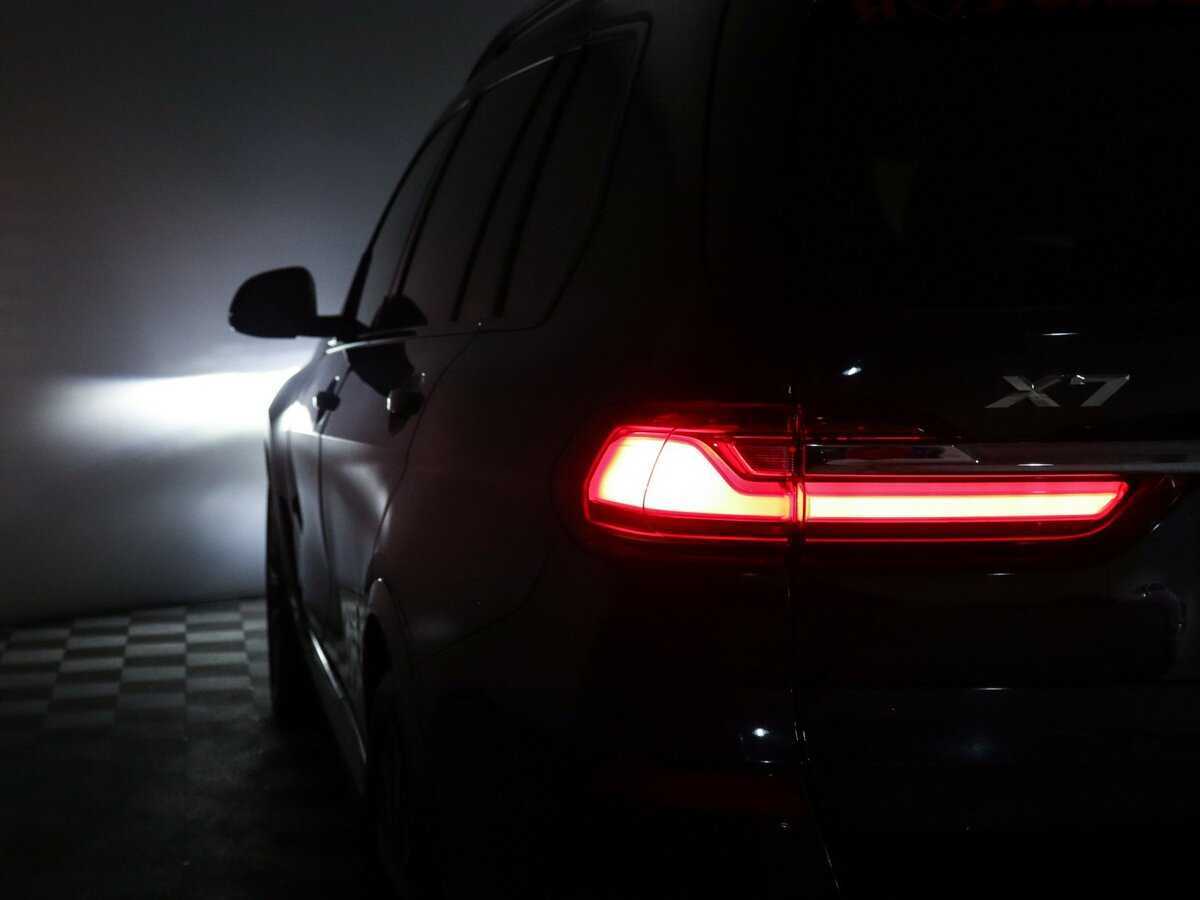 Купить BMW X7 с пробегом. Фото: #25