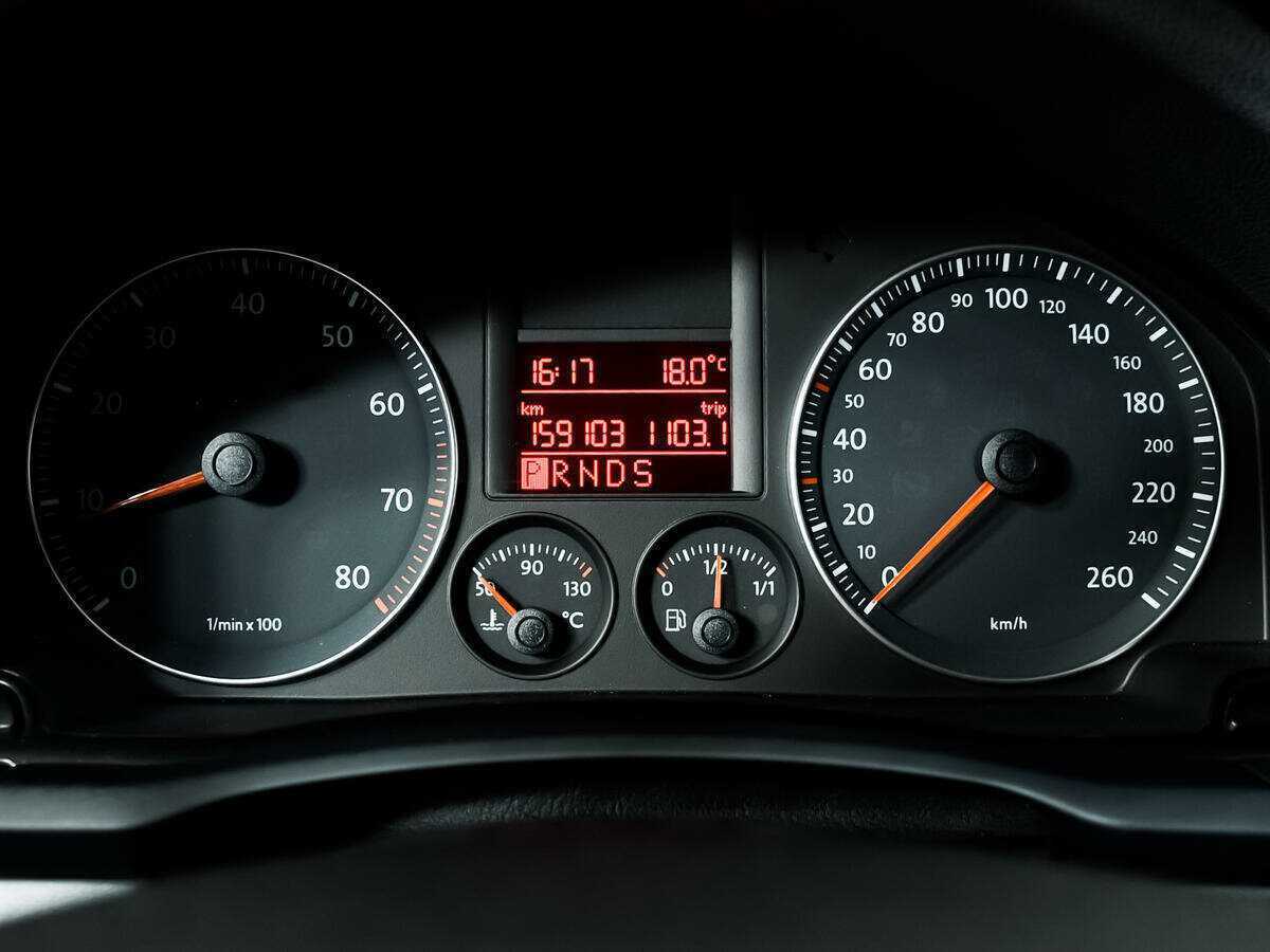 Купить Volkswagen Jetta с пробегом. Фото: #9