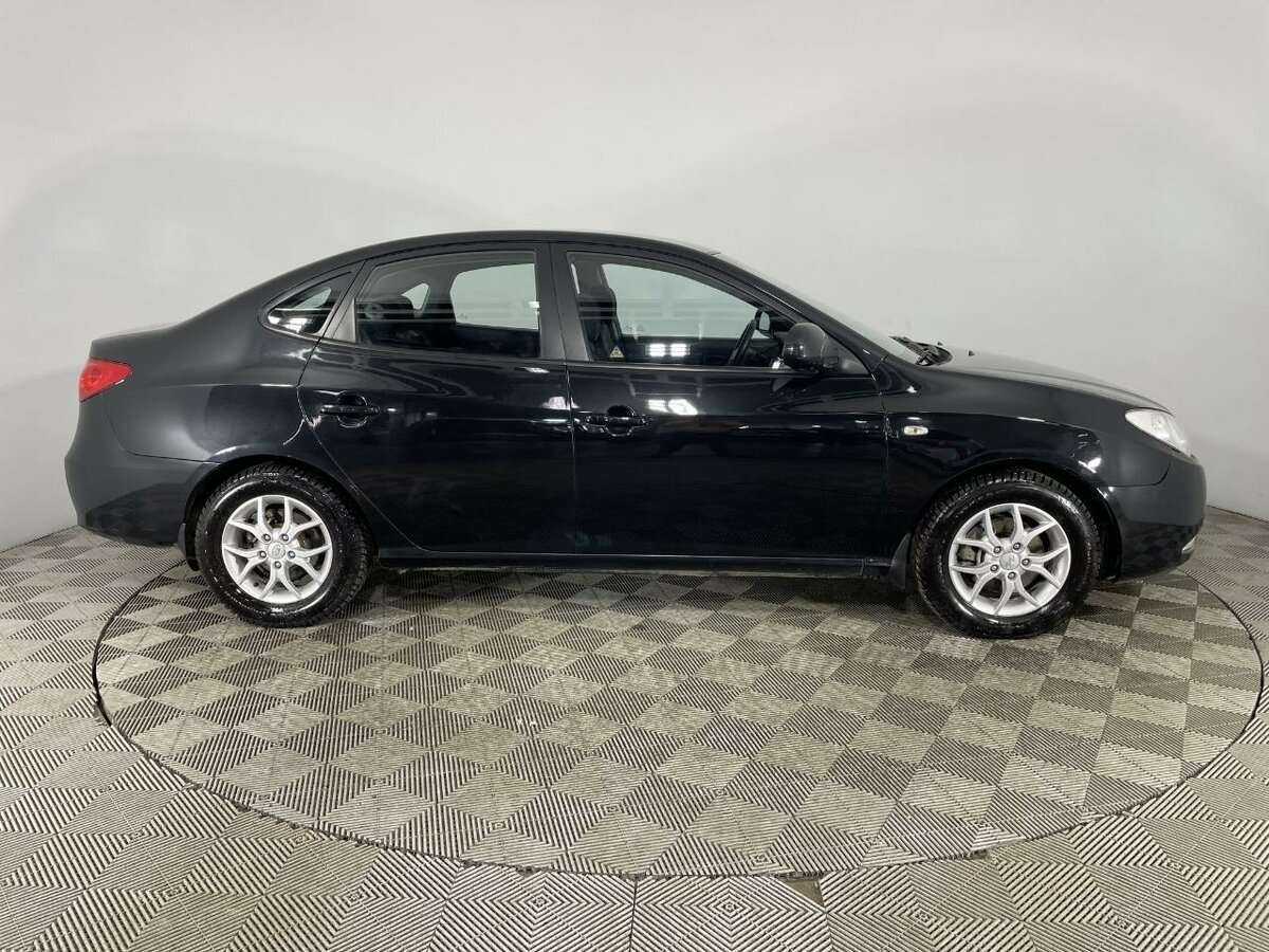 Купить Hyundai Elantra с пробегом. Фото: #3