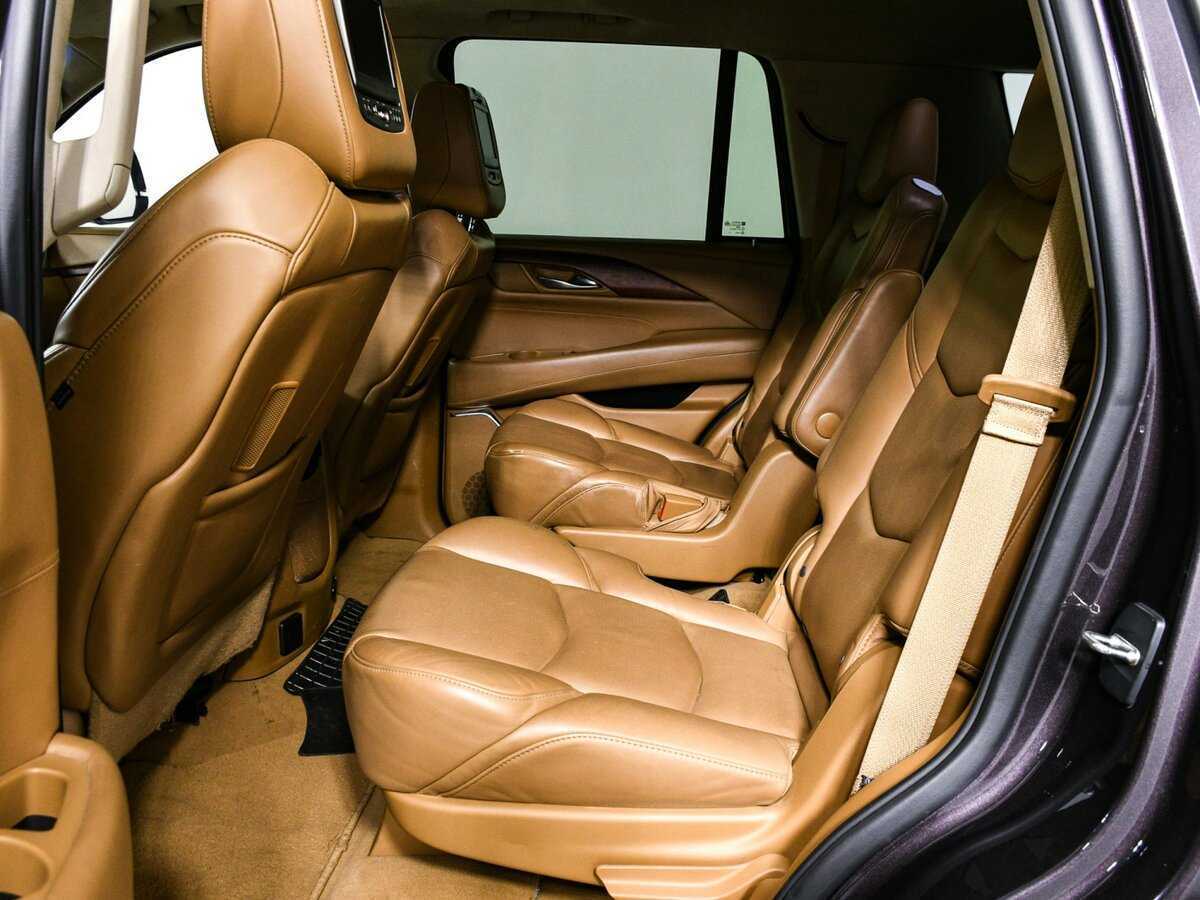 Купить Cadillac Escalade с пробегом. Фото: #9