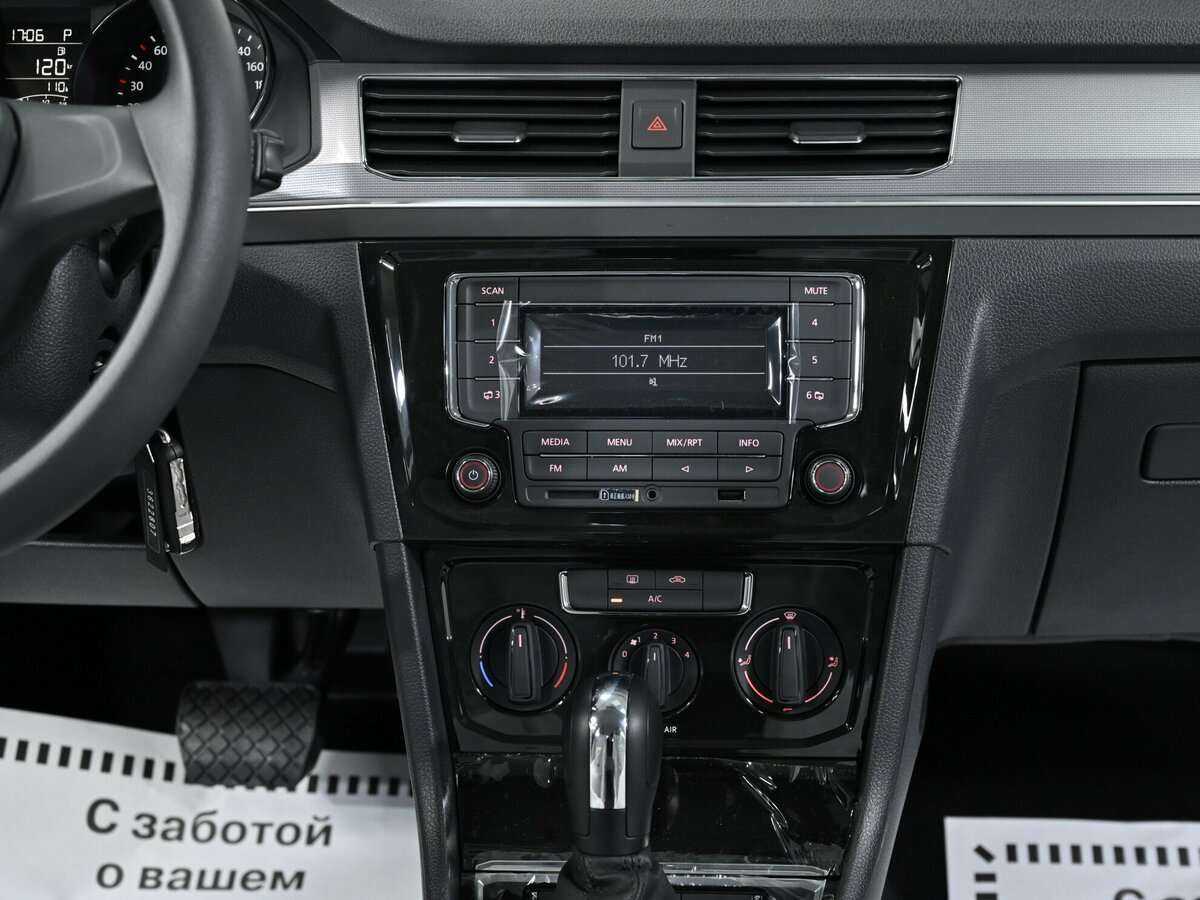 Купить Volkswagen Bora с пробегом. Фото: #6