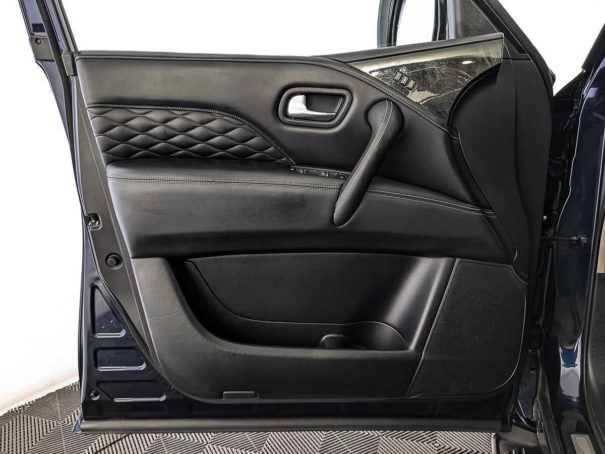 Купить Infiniti QX80 с пробегом. Фото: #18