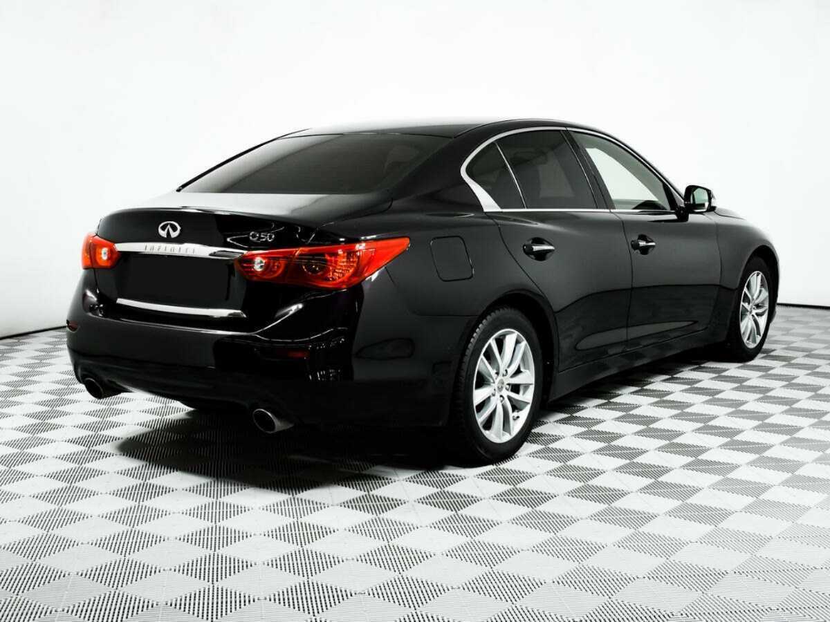 Купить Infiniti Q50 с пробегом. Фото: #4